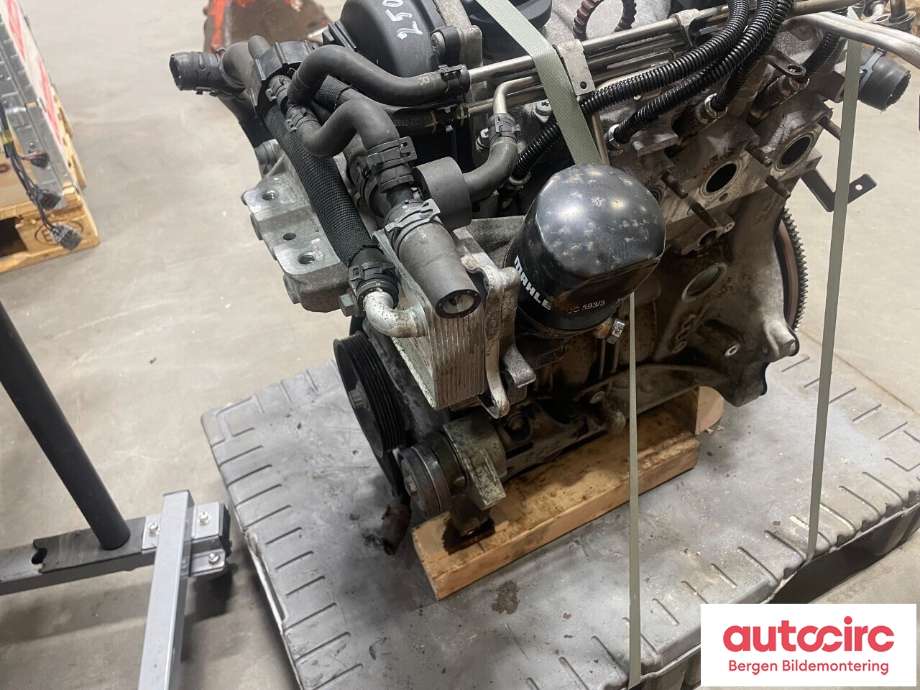 Motor bensin til VW Golf VI 2008-2012  (VOLKSWAGEN|03F 100 091 A|03F 100 091 AX|)