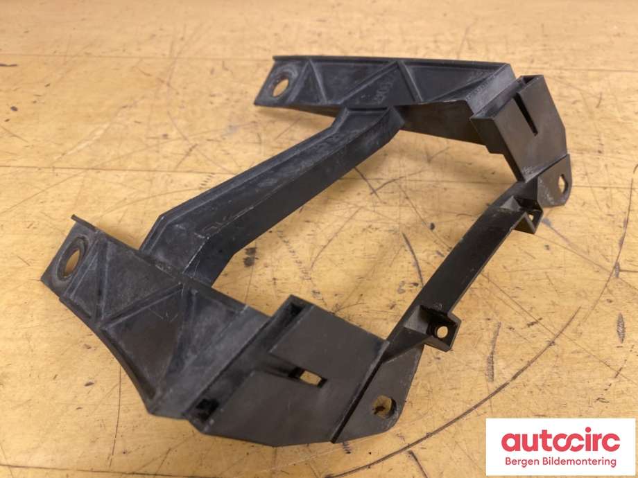 Frontlyktehus til VW Transporter / Caravelle 2003-2009 (Fase 1) (T5) (T5) (VOLKSWAGEN|7H0 941 406 A|)