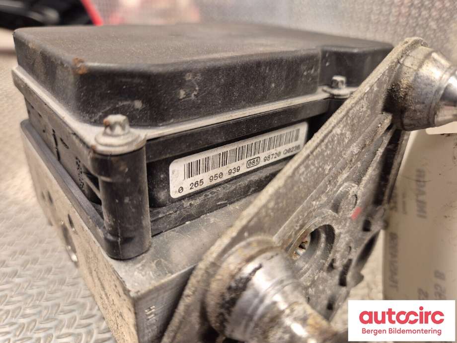 ABS sentral til VW Crafter 2006-2011 (Type I, Fase 1)  (VOLKSWAGEN|2E0 959 711 E|2E0 614 095 B|)