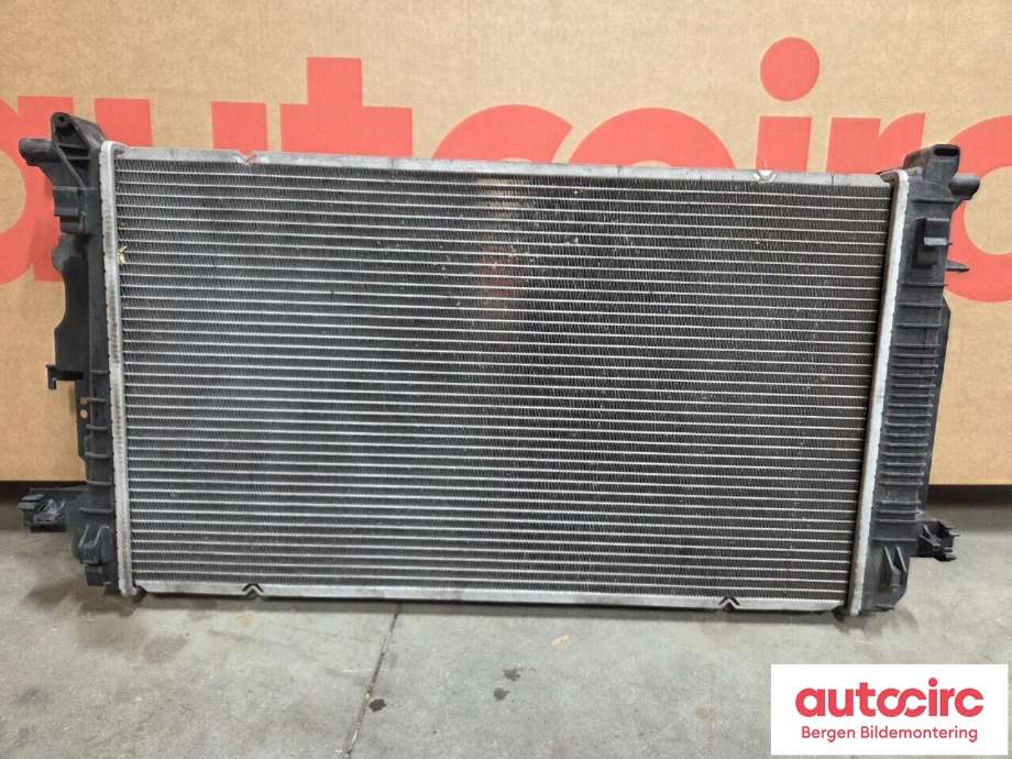 Radiator (automat gir) til VW Crafter 2006-2011 (Type I, Fase 1)  (VOLKSWAGEN|2E0 121 253 B|2E0 121 253|)