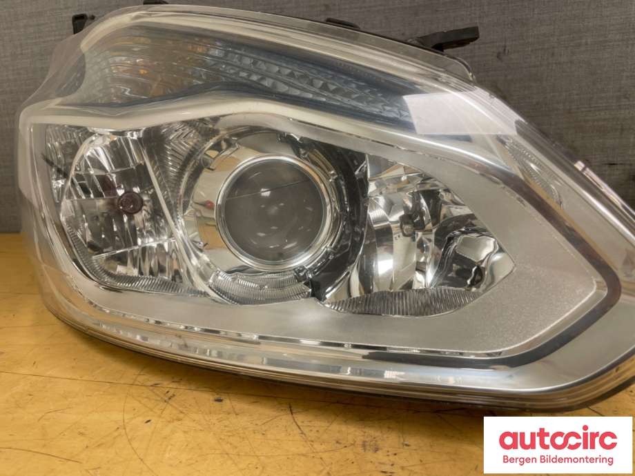 Frontlykt høyre halogen til Ford Transit Custom 2013-2023 (Type I)  (FORD|BK21-13D152-BJ|1866441|)