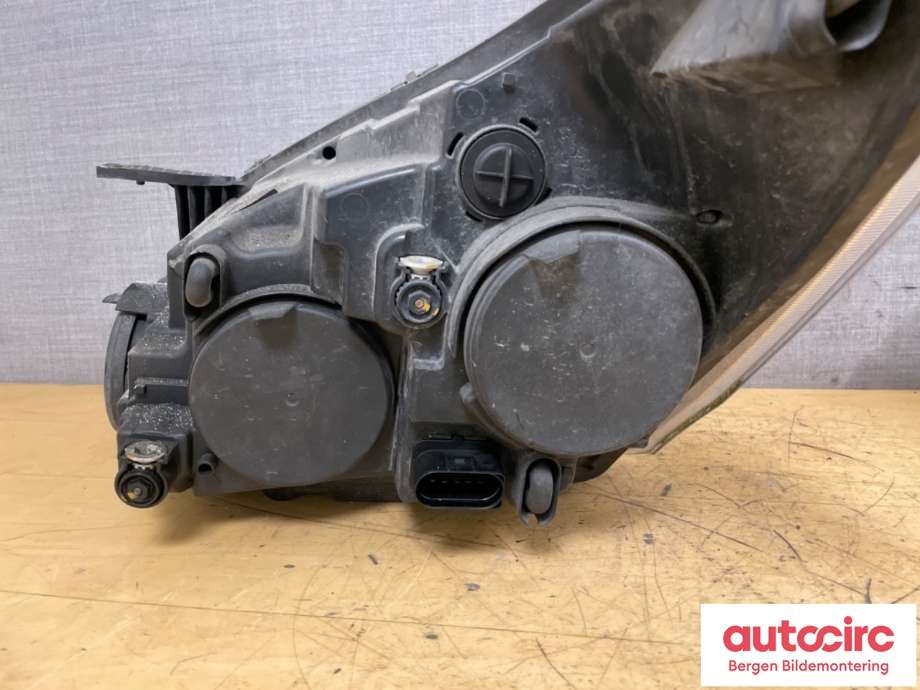 Frontlykt høyre halogen til Ford Transit Custom 2013-2023 (Type I)  (FORD|BK21-13D152-BJ|1866441|)