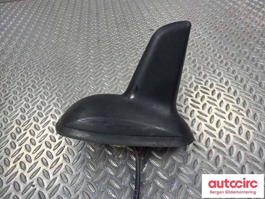 Antenne forsterker til Mercedes GLK 2008-2015 (X204) (X204) (MERCEDES|A 204 905 58 04|)
