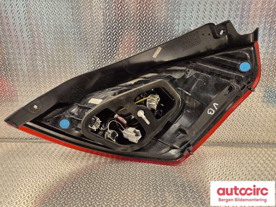 Baklykt venstre til Ford Fiesta 2013-2017 (Type VI, Fase 2)  (FORD|5574149|)