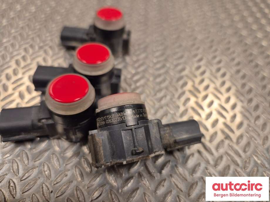Parkeringssensor bak til Ford Fiesta 2013-2017 (Type VI, Fase 2) (FORD|1561284|8A6J-15K859-BA|)