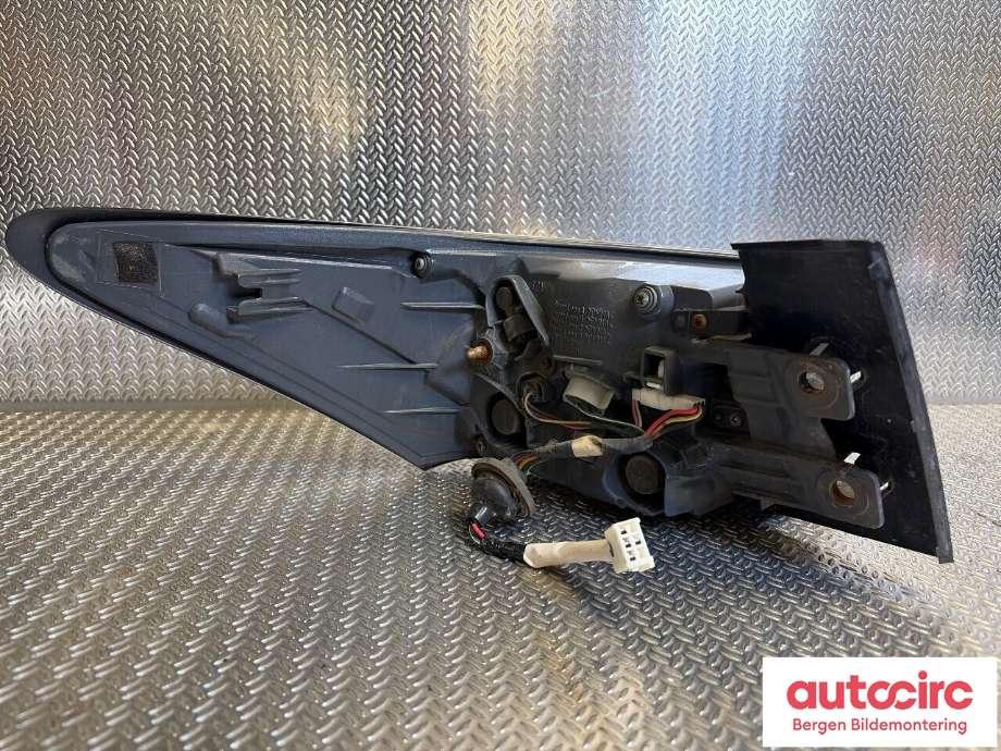 Baklykt høyre til Lexus CT 2010-2020  (LEXUS|8155176020|)