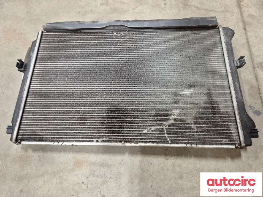 Radiator (automat gir) til VW Golf VII 2012-2017 (Fase 1) (VOLKSWAGEN|5Q0 121 251 GQ|)