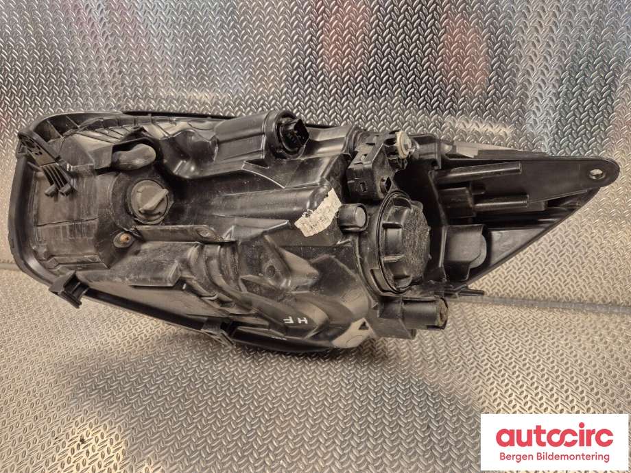 Frontlykt høyre halogen til Kia Picanto 2011-2017 (Type II)  (KIA|92102 1Y011|)