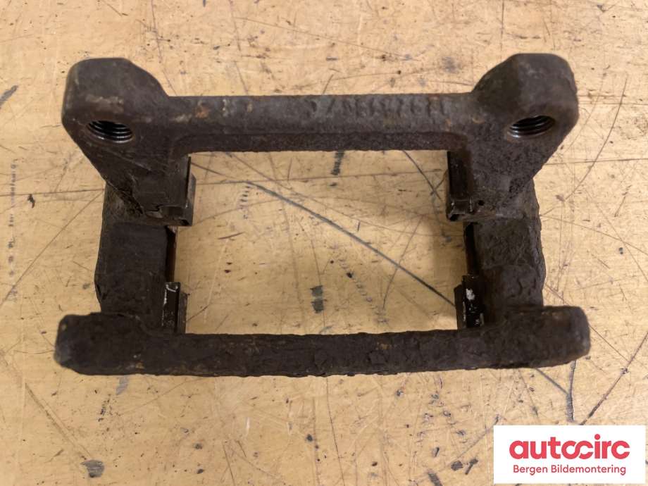 Bremsecaliper brakett til VW Transporter / Caravelle 2009-2015 (Fase 2) (T5) (T5) (VOLKSWAGEN|7H0 615 425 A|)