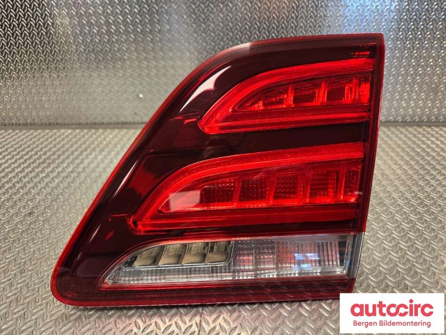Baklykt høyre indre til Mercedes GLE 2015-2018 (Fase 2) (W166) (W166) (MERCEDES|A 166 906 60 01|)