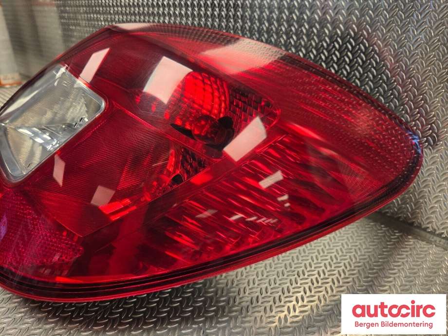 Baklykt høyre til Opel Corsa D 2006-2014  (OPEL|93190951|93189097|)