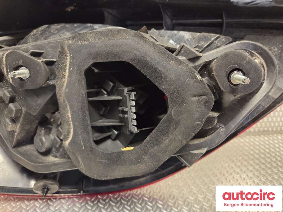 Baklykt høyre til Opel Corsa D 2006-2014  (OPEL|93190951|93189097|)