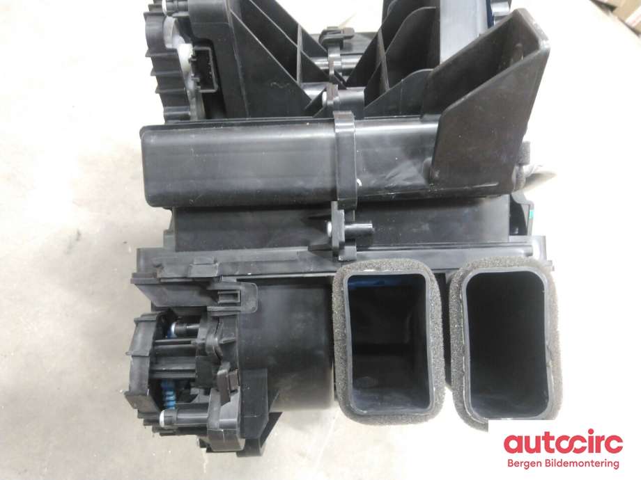 Diverse deler til Hongqi E-HS9 2022-->> (HONGQI|8100030QR01|)