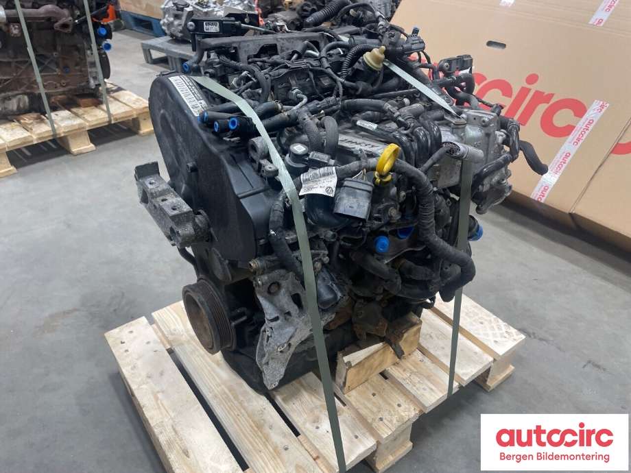 Motor diesel til VW Golf VII 2012-2017 (Fase 1)  (VOLKSWAGEN|04L 100 090 A|)