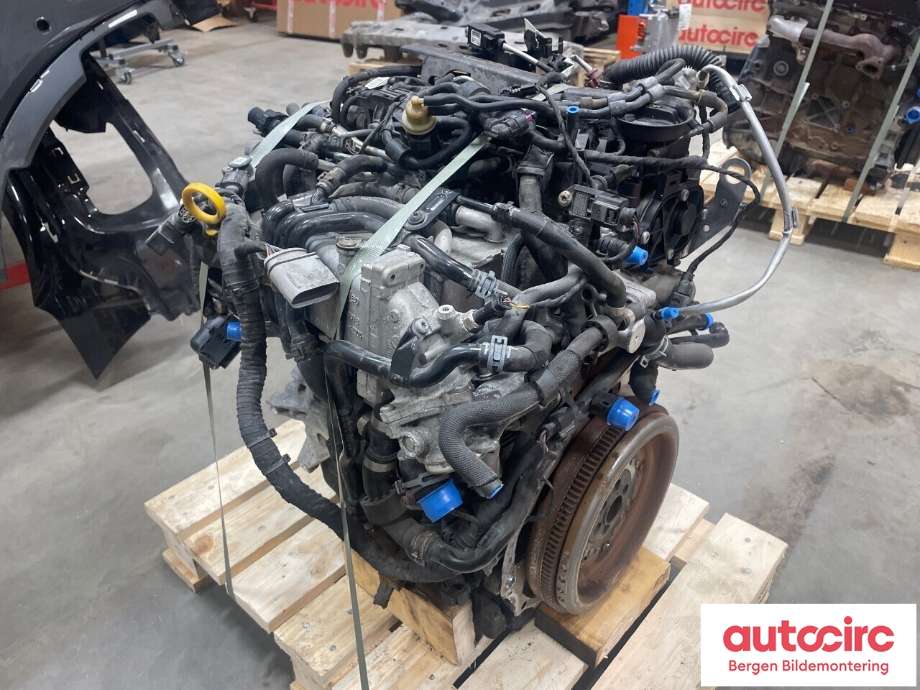 Motor diesel til VW Golf VII 2012-2017 (Fase 1)  (VOLKSWAGEN|04L 100 090 A|)