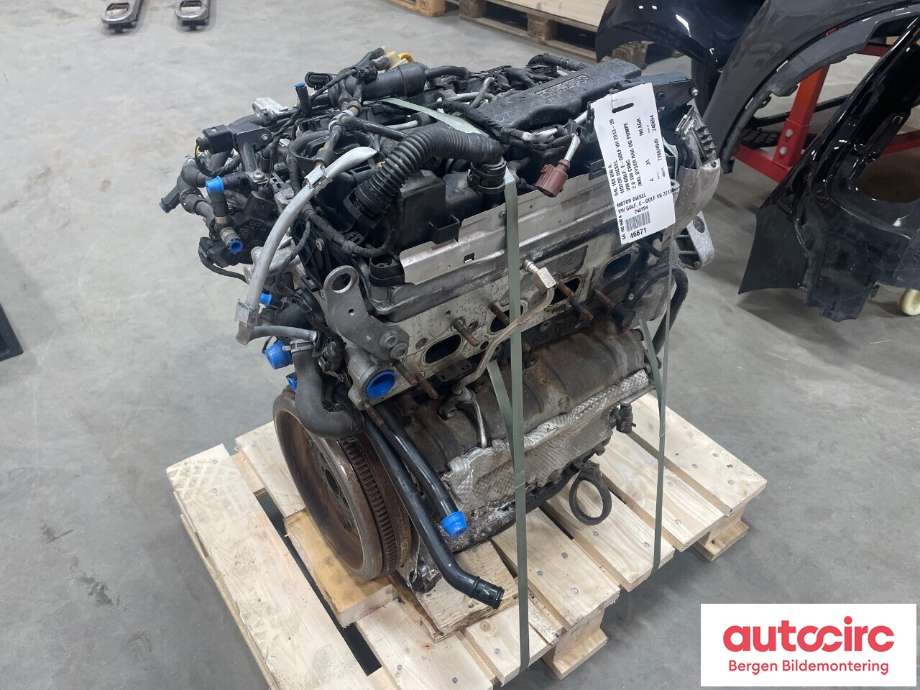 Motor diesel til VW Golf VII 2012-2017 (Fase 1)  (VOLKSWAGEN|04L 100 090 A|)