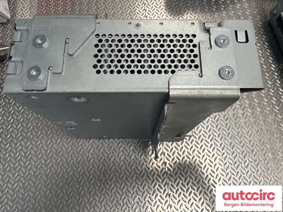 Bilstereo forsterker til Hongqi E-HS9 2022-->>  (HONGQI|7901010-QR12|)