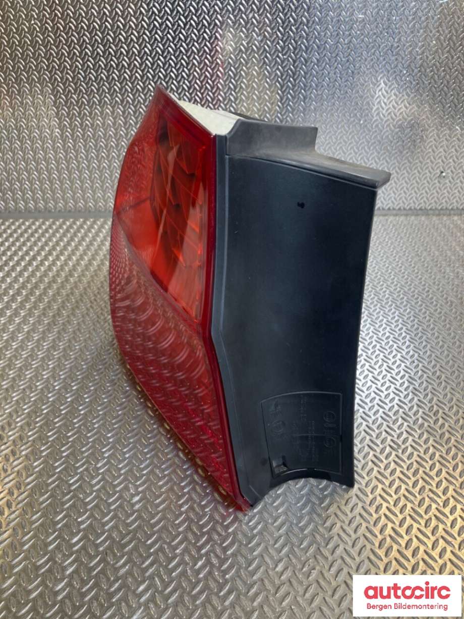 Baklykt venstre til BMW 3-Serie 2005-2011 (E90/E91/E92/E93) (E90/E91/E92/E93) (BMW|63 21 7 289 425|)