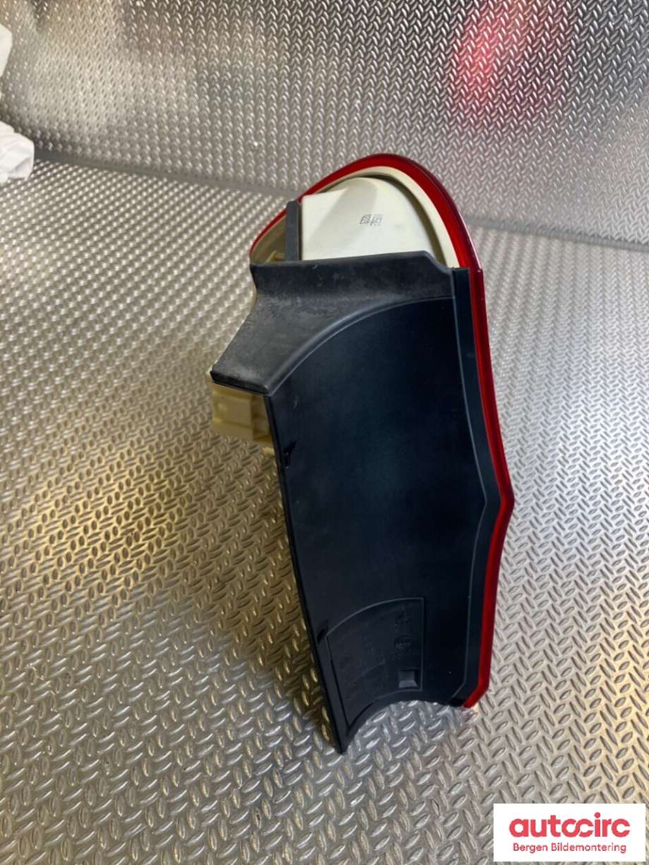 Baklykt høyre til BMW 3-Serie 2005-2011 (E90/E91/E92/E93) (E90/E91/E92/E93) (BMW|63 21 7 289 426|)