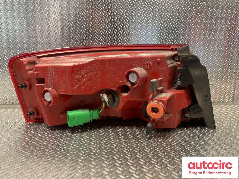Baklykt høyre til Audi A5 2007-2016 (Type I) (AUDI|8T0 945 096 H|)