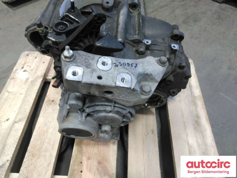 Girkasse manuell 6-trinn til VW Golf VI 2008-2012  (VOLKSWAGEN|02Q 300 048 J|LHD)