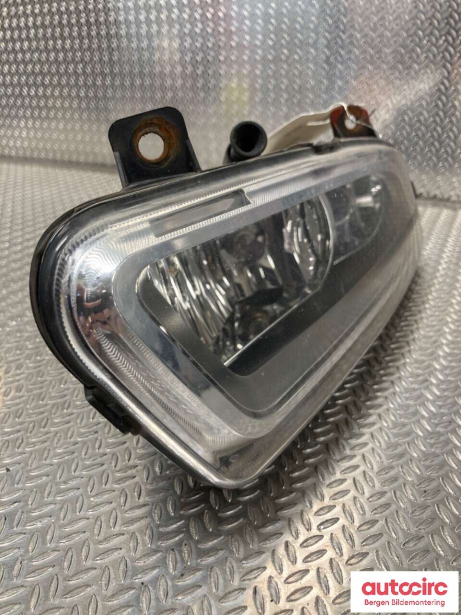 Frontlykt høyre halogen til VW Polo 2009-2014 (Type V, Fase 1) (VOLKSWAGEN|6R0 941 062 B|)