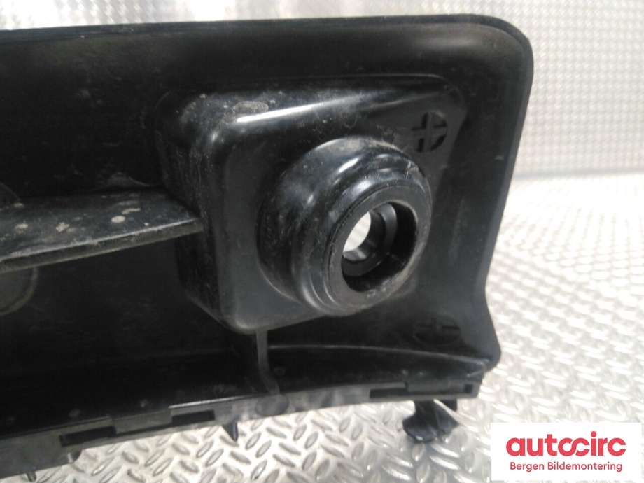 Diverse deler til Mercedes A-Klasse 2012-2018 (W176) (W176) (MERCEDES|A 176 885 02 65|)