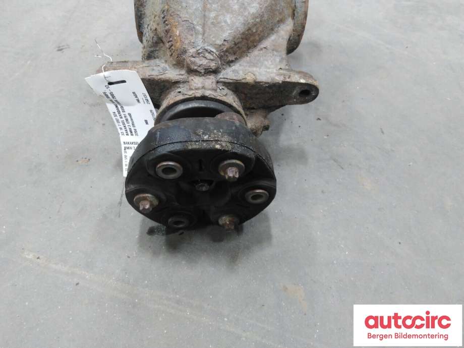 Kardang klokke bak til BMW 3-Serie 2005-2011 (E90/E91/E92/E93) (E90/E91/E92/E93) (BMW|33 10 7 592 324|)