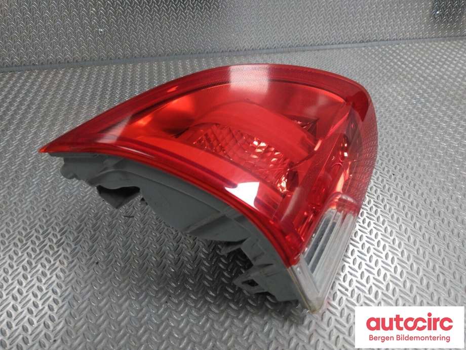 Baklykt venstre indre til Peugeot 2008 2013-2019 (Type I)  (PEUGEOT|96 780 744 80|)