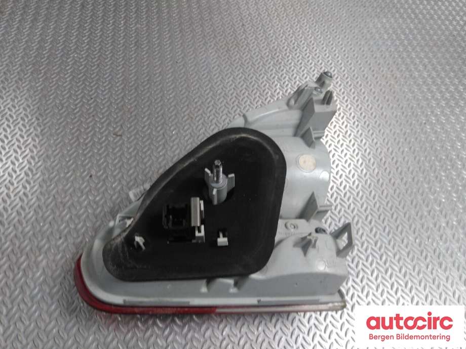 Baklykt venstre indre til Peugeot 2008 2013-2019 (Type I)  (PEUGEOT|96 780 744 80|)