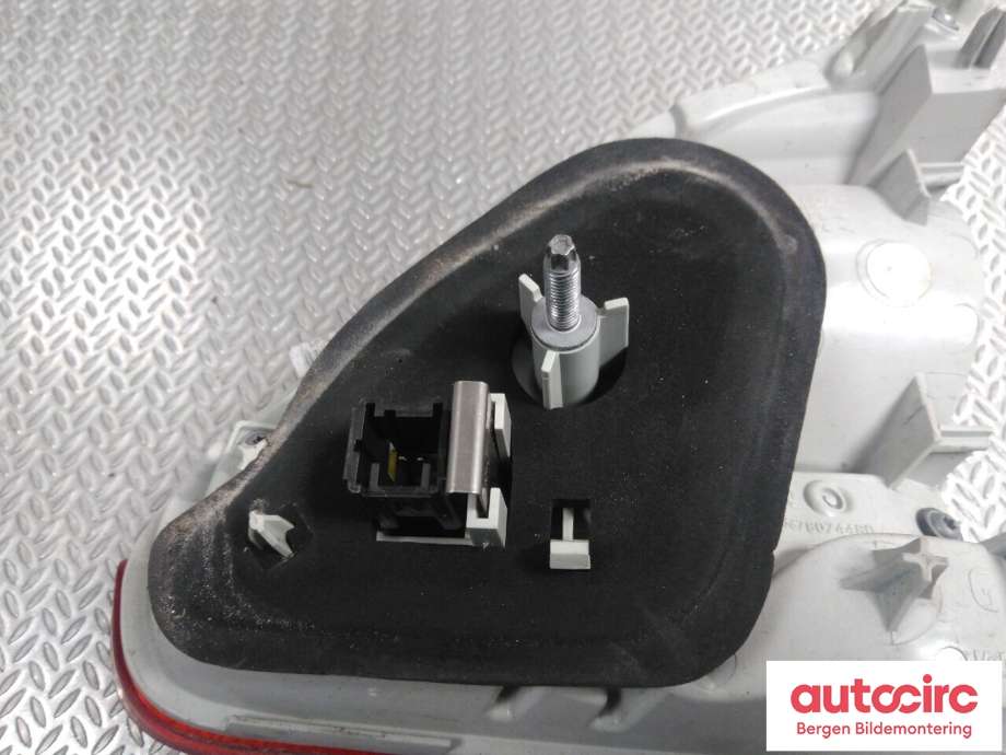 Baklykt venstre indre til Peugeot 2008 2013-2019 (Type I)  (PEUGEOT|96 780 744 80|)