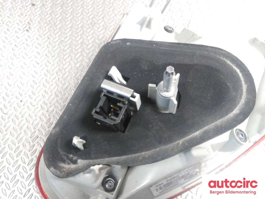 Baklykt høyre indre til Peugeot 2008 2013-2019 (Type I) (PEUGEOT|96 780 745 80|)