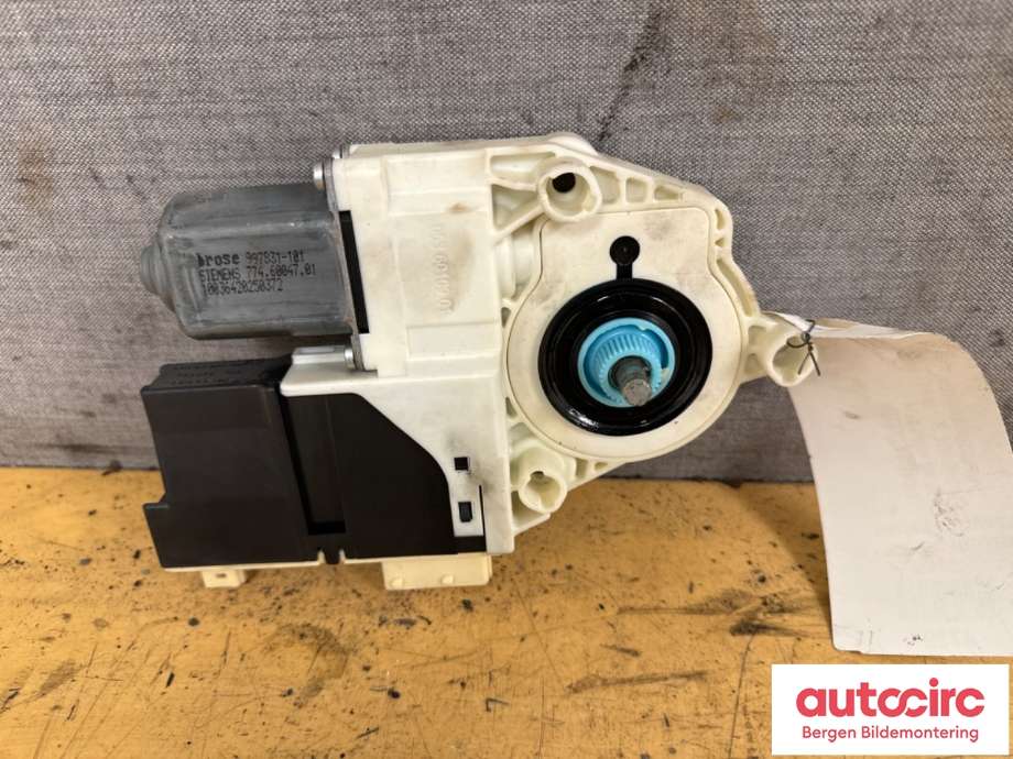 Ruteheis høyre til Peugeot 307 2005-2008 (Fase 2) (PEUGEOT|9222 S4|9222 CF|)