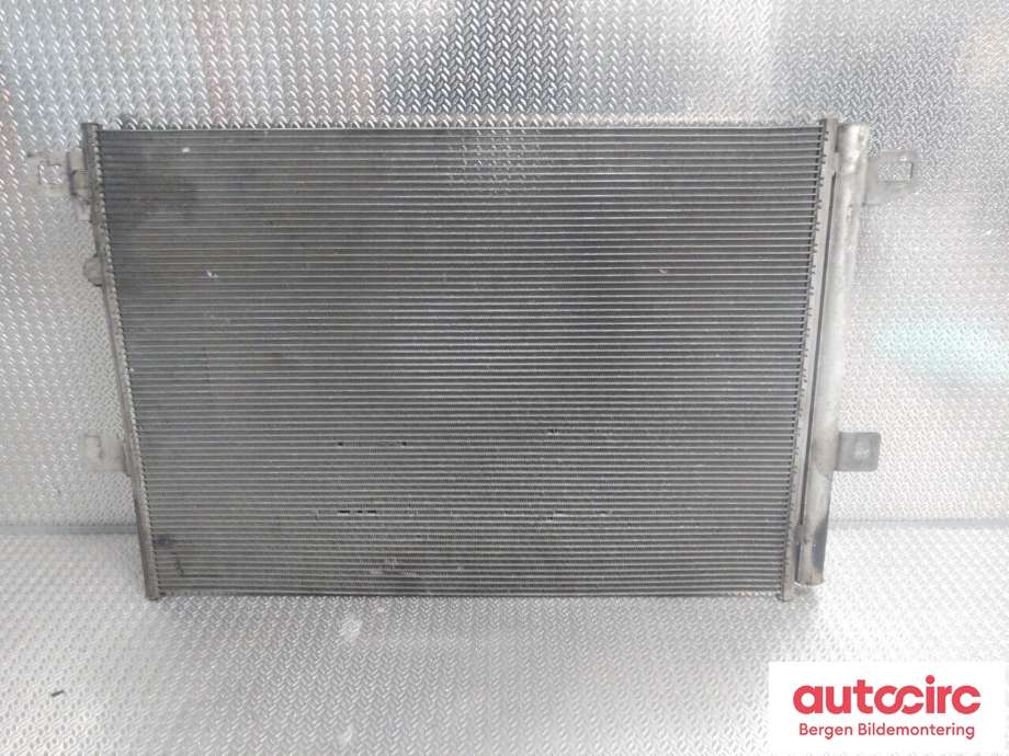 Aircondition radiator til VW Amarok 2016-2022 (Type I, Fase 2) (VOLKSWAGEN|2H0 820 411 D|)