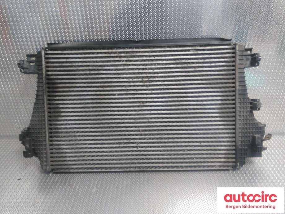 Intercooler til VW Amarok 2016-2022 (Type I, Fase 2)  (VOLKSWAGEN|2H6 145 804|)