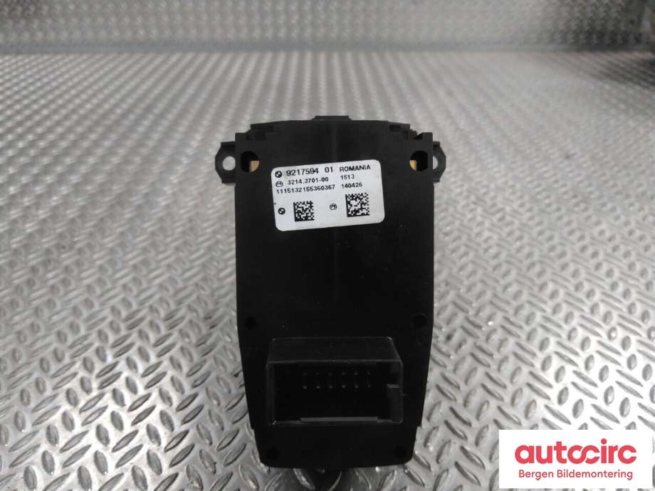 Bryter elektrisk håndbrekk/parkbrems til BMW 5-Serie 2010-2017 (F10/F11) (F10/F11) (BMW|61 31 9 877 889|)