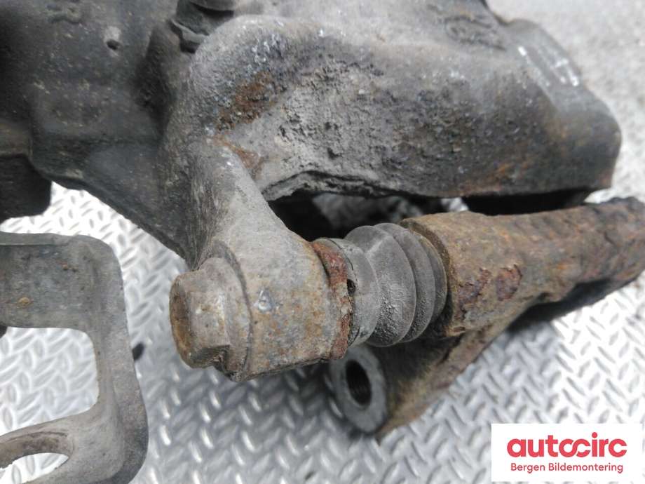Bremsecaliper høyre bak til VW Amarok 2016-2022 (Type I, Fase 2)  (VOLKSWAGEN|2H6 615 424|)