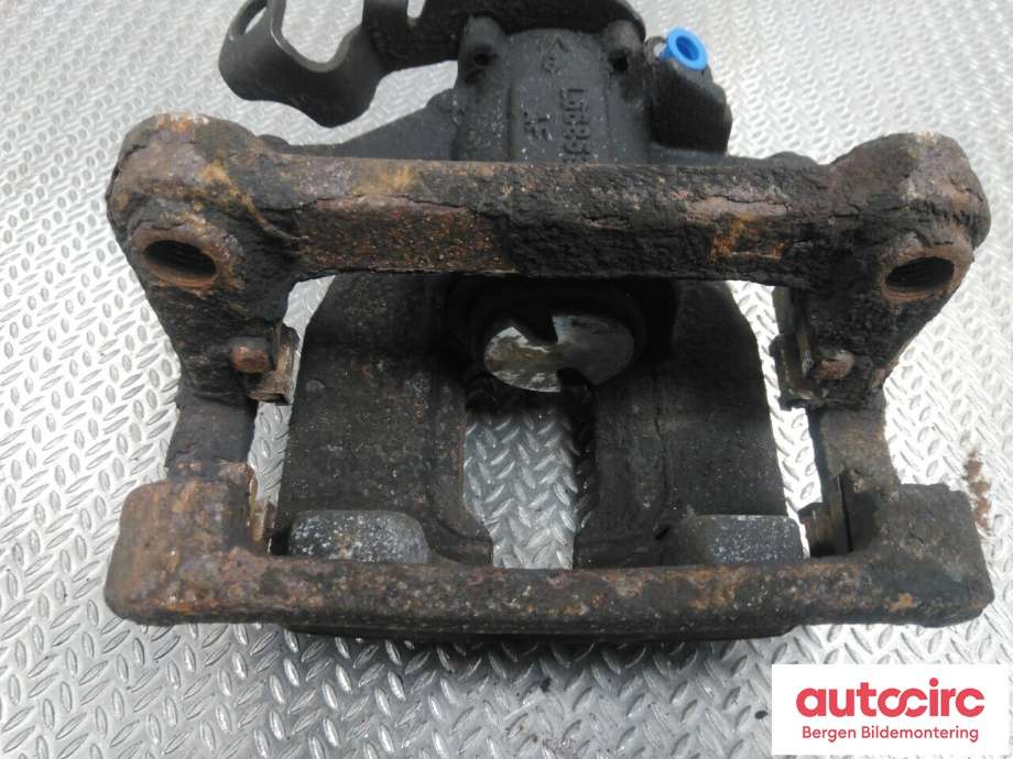 Bremsecaliper venstre bak til VW Amarok 2016-2022 (Type I, Fase 2)  (VOLKSWAGEN|2H6 615 423|)