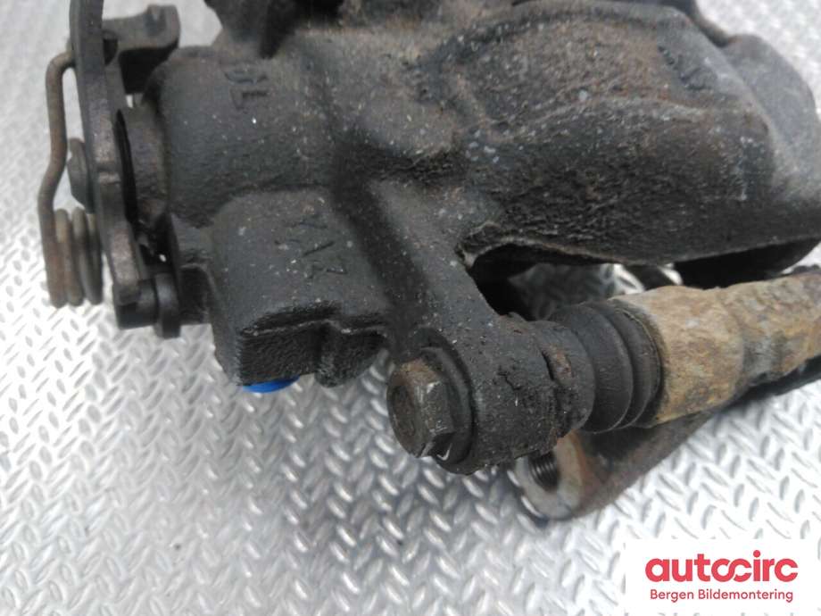 Bremsecaliper venstre bak til VW Amarok 2016-2022 (Type I, Fase 2)  (VOLKSWAGEN|2H6 615 423|)
