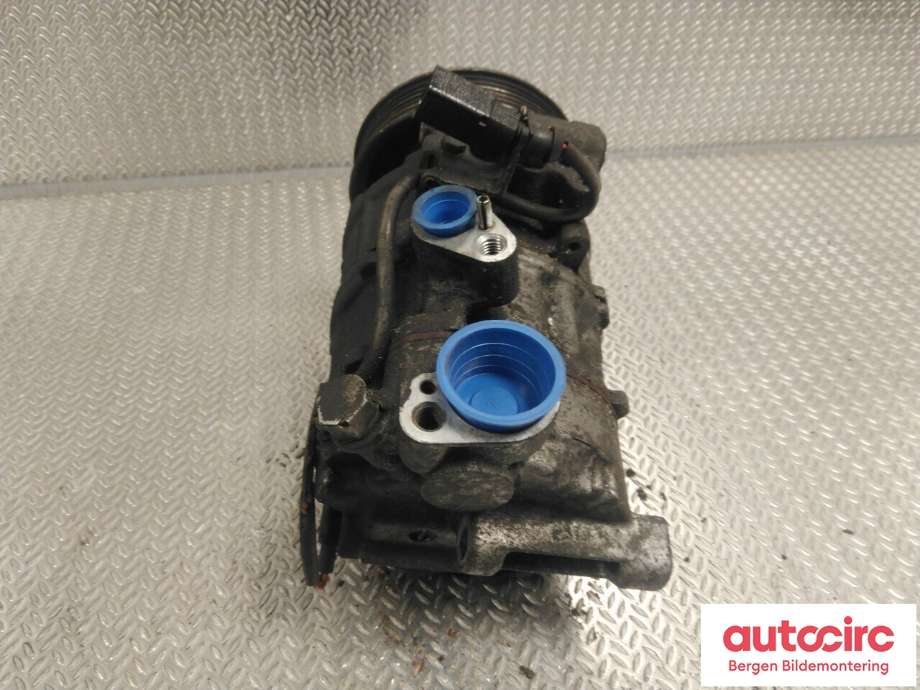 Diverse deler til VW Amarok 2016-2022 (Type I, Fase 2)  (VOLKSWAGEN|2H6 820 803|)