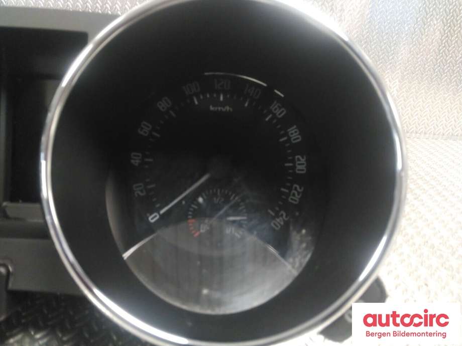 Diverse deler til Škoda Yeti 2009-2013 (Fase 1)  (SKODA|5L0 920 840 J|)