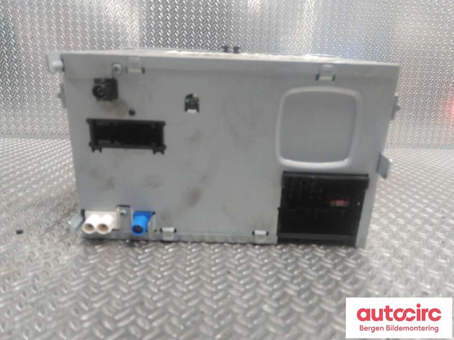 Bilstereo navigasjon til Škoda Yeti 2009-2013 (Fase 1)  (SKODA|3T0 035 192 G|)