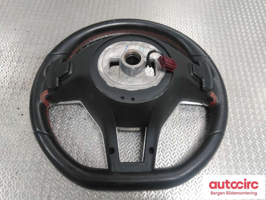 Ratt til Mercedes A-Klasse 2012-2018 (W176) (W176) (MERCEDES|A 172 460 83 03|)