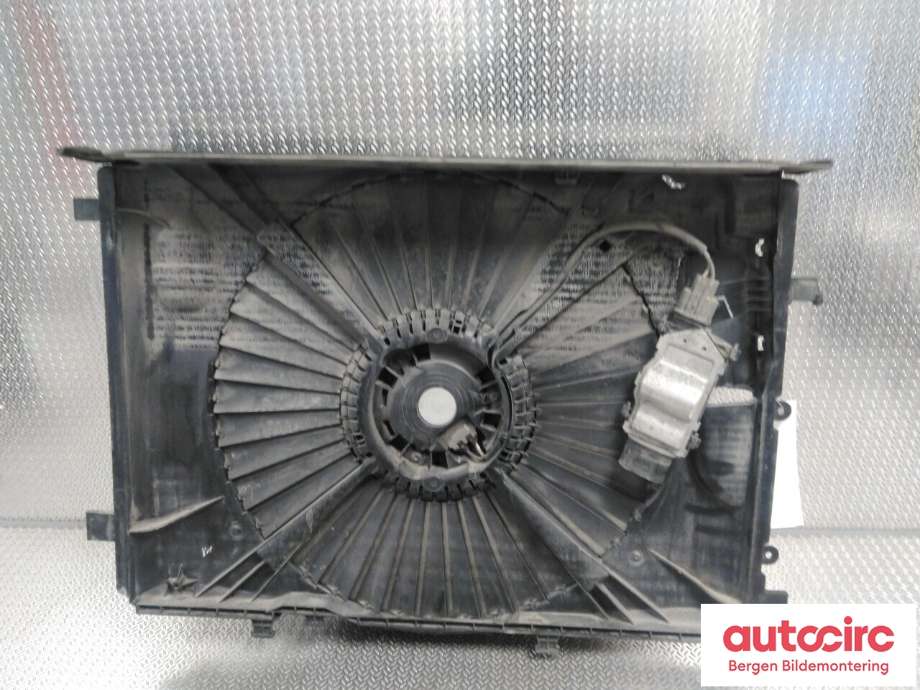 Aircondition radiator til Mercedes A-Klasse 2012-2018 (W176) (W176) (MERCEDES|A 204 906 21 02|)