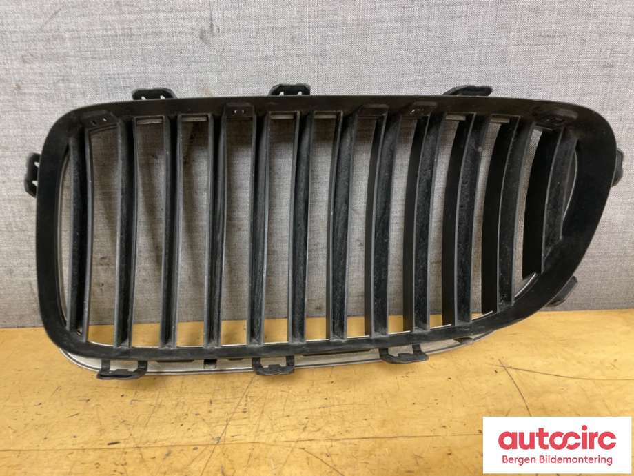 Grill høyre til BMW 5-Serie 2010-2017 (F10/F11) (F10/F11) (BMW|51 13 7 200 728|51 13 7 203 650|51.13 7 200 723)