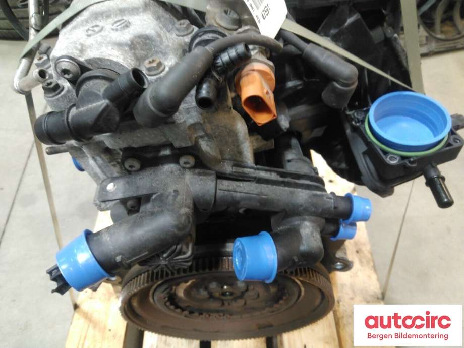 Motor bensin til Škoda Yeti 2009-2013 (Fase 1)  (SKODA|03F 100 091 A|)