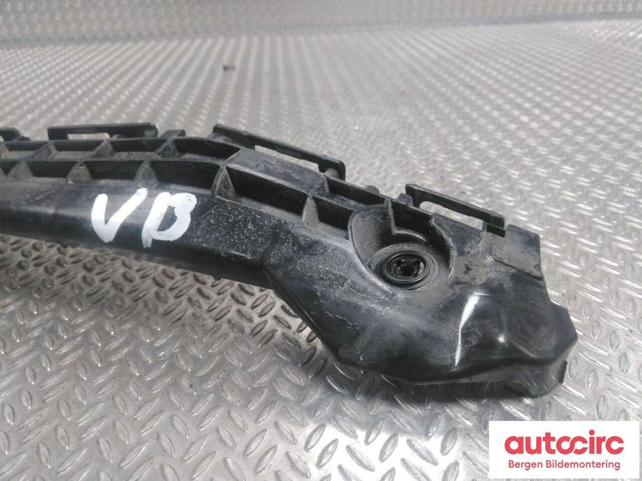 Diverse deler til Toyota Yaris 2014-2020 (Type III, Fase 2)  (TOYOTA|525760D450|)