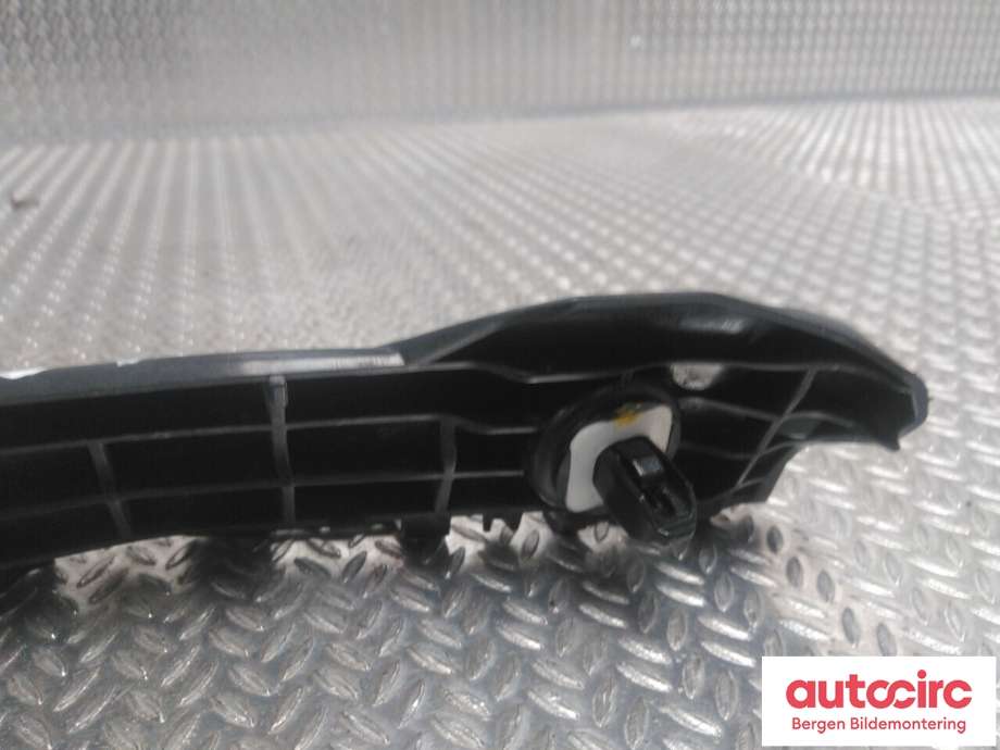 Diverse deler til Toyota Yaris 2014-2020 (Type III, Fase 2)  (TOYOTA|525760D450|)