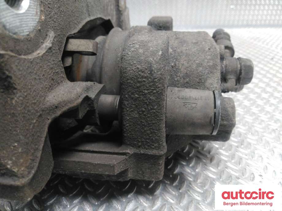 Bremsecaliper venstre foran til Toyota Yaris 2014-2020 (Type III, Fase 2)  (TOYOTA|477500D200|)