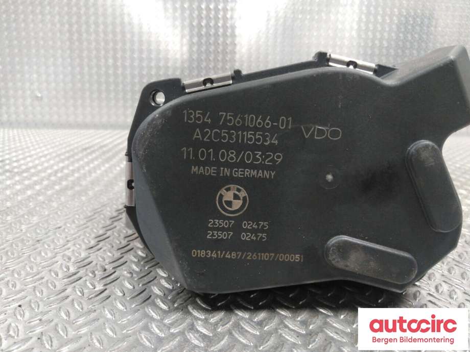 Spjeldhus til BMW 5-Serie 2003-2010 (E60/E61) (E60/E61) (BMW|13 54 7 561 066|)